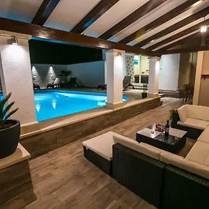 Apartment Elis, Pula